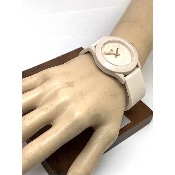 Skechers Women\'s Watch SR6172W Quartz Beige Rubber Band 40mm